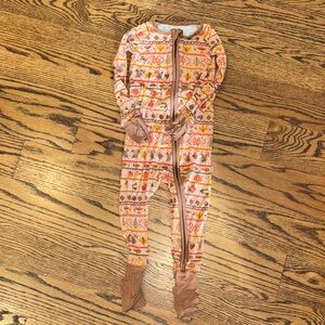 Little sleepies Thanksgiving Colorful Patterned  pajamas 18-24 m